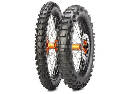 METZELER Sada pneumatík 2X90/90-21 Mce 6 Days Extreme FIM 54M TT M+S predná DOT 2025 + 2X140/80-18 Mce 6 Days Extreme FIM 70M TT M+S zadná DOT 2025 + Ruksak/taška Metzeler