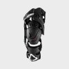 LEATT kolenné ortézy Knee Brace C-Frame Pro Carbon – čierna